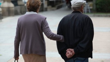 Las Pensiones No Contributivas (PNC) de ANSES se cobrarán con aumentos en julio 2024.-