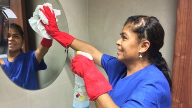 Las empleadas domésticas esperan novedades en sus salarios.-