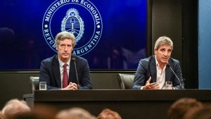 Dólar: por qué las palabras de Luis Caputo no convencieron a los mercados y qué puede ocurrir en los próximos días