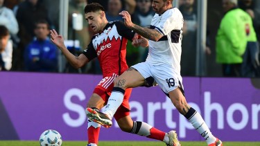 Gimnasia y River no se sacan ventaja en el primer tiempo en La Plata.(Foto: Ignacio Amiconi/Fotobaires).