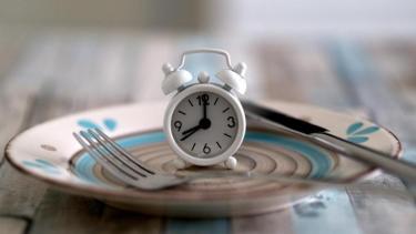 Ayuno intermitente: descubren efectos inesperados en los intestinos