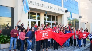 Crisis en el gremio legislativo de Río Negro: una suspensión y el llamado a dos asambleas