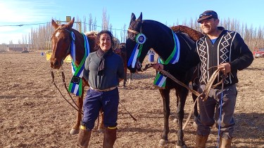 Recuerdo de la clasificación de Daniela Prates en Regina. En esta foto, junto a su esposo, también jinete, Néstor Pereda. Foto: Gentileza Sergio Herrera.