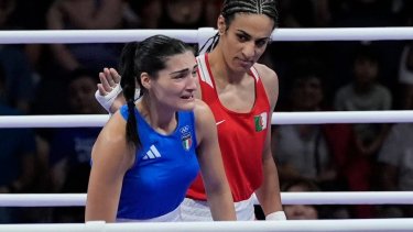 Imane Khelif venció a la italiana Angela Carini tras el abandono de su rival.