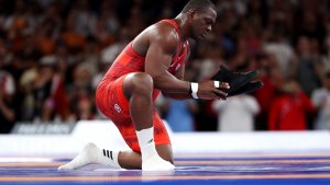 Mijaín López ganó su quinto oro en lucha grecorromana y estableció un nuevo récord en los Juegos Olímpicos