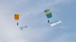 Inauguraron el aeropuerto de Chos Malal: «Llegó la hora del norte neuquino», dijo Rolando Figueroa