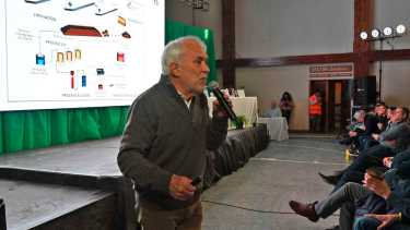 Un referente de la empresa Patagonia Gold defendió el proyecto y explicó la propuesta minera. Foto: Chino Leiva