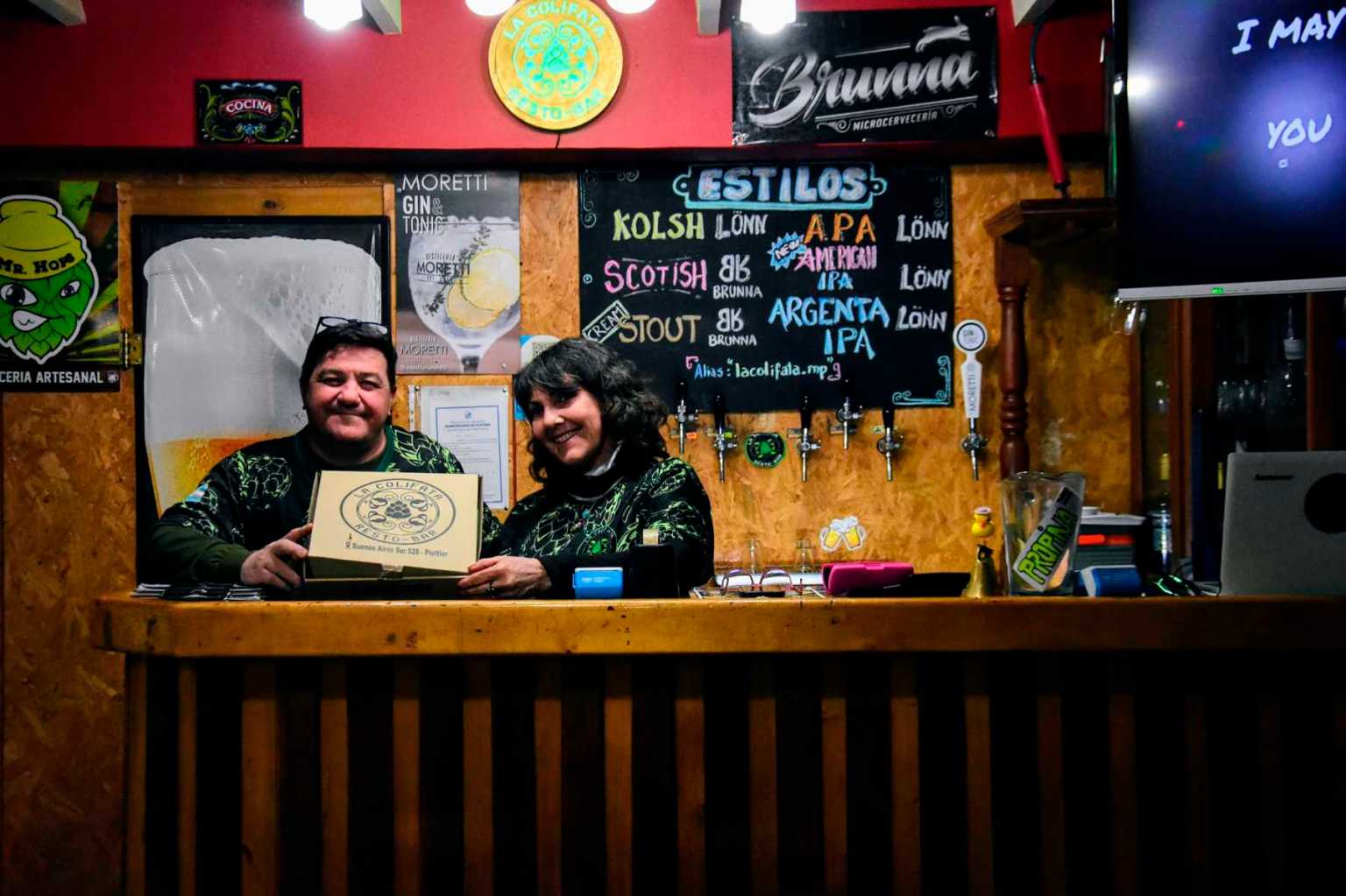 Es de Plottier e inventó la ‘choriburguer’: el gustito argento de los chorizos, pero en forma de hamburguesa