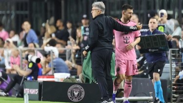 Martino brindó detalles sobre la recuperación de Messi y cuándo podría volver a jugar en Las Garzas.