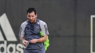 Lionel Messi volvió a los entrenamientos después de la lesión en el tobillo. 