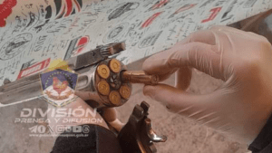 Allanamientos en Centenario: dos detenidos y pruebas clave para dos casos