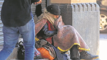 Una queja se viralizó en redes por las personas en situación de calle en Bariloche. Foto: archivo