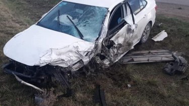 Así quedó el auto del conductor que dio positivo de alcoholemia. Foto Gentileza Taxistas en Movimiento. 