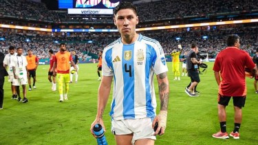 Gonzalo Montiel podría regresar a la Premier League.