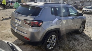 La patente era de una camioneta Jeep. Foto: Gentileza. 
