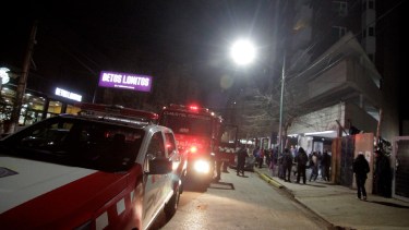 Incendio en el centro de Neuquén. Foto: Oscar Livera. 