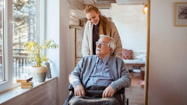 Cuidado de adultos mayores.-