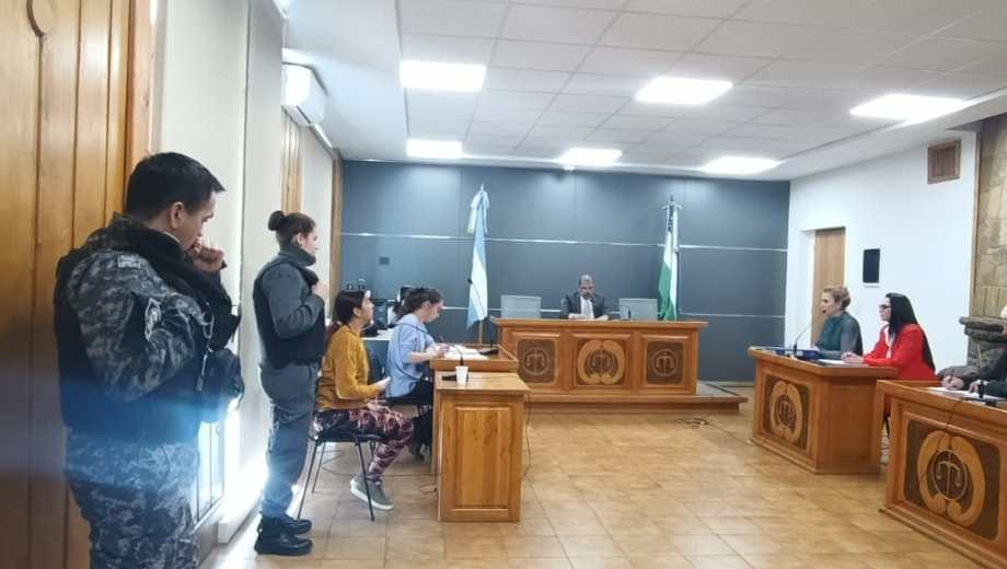 Rosa Rubilar (a la izquierda) protagonizó evasiones durante la etapa de la investigación y hasta tuvo prisión preventiva. Archivo