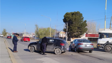 Caos en la Ruta 22 en Cipolletti: triple choque por alcance y demoras este miércoles (Foto: gentileza)
