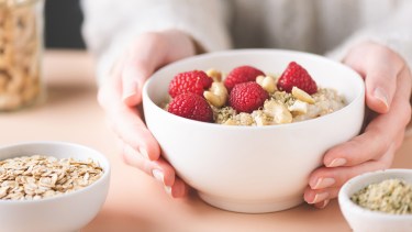 Ni suplementos ni dietas raras: el alimento que ayuda a bajar el colesterol y prevenir la diabetes