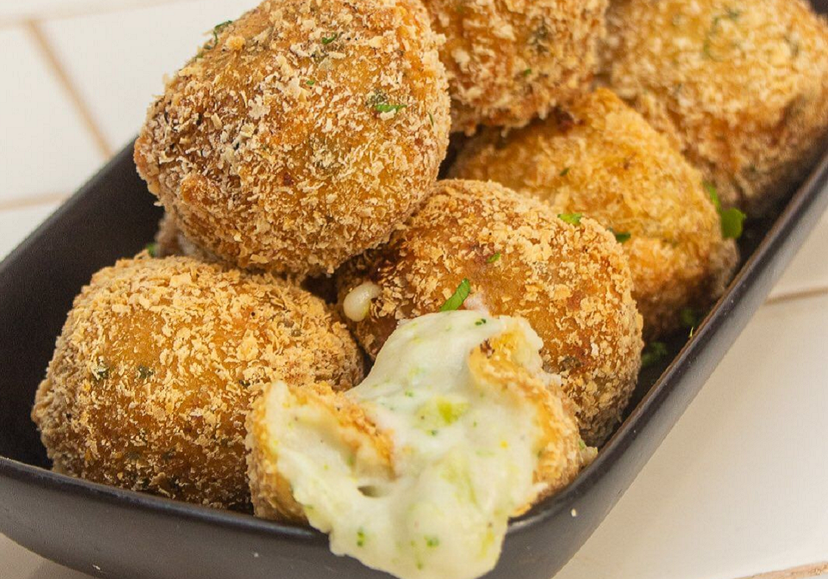 Croquetas de brócoli y queso azul, una opción riquísimamente fácil