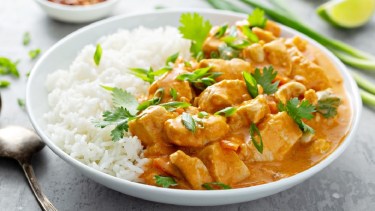 La fórmula perfecta para hacer un rico curry de pollo con arroz perfumado