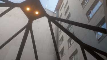 El joven cayó por la ventana de la habitación 601. Foto: archivo