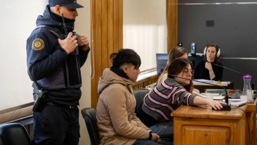 Nicolás Martín Roa, de 18 años, escuchó en la audiencia del domingo los cargos que el fiscal le formuló por el homicidio de Gilberto Ceballos. (foto archivo de Marcelo Martínez)