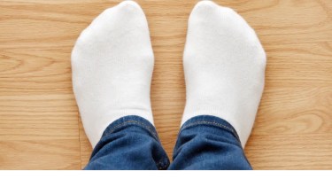 Este paso a paso hará que tus medias blancas queden como nuevas.