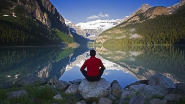Tres ejercicios para aquietar la mente y luego meditar: tips de Nacho Monti, de Bariloche