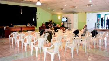 Quinta indagatoria de Pedro Duarte: el público se ausentó por el trato despectivo del imputado para con víctimas y sobrevivientes (foto Cecilia Maletti) 