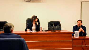 La jueza Raquel Gass presidió la audiencia con el ministro Nicolini en la Ciudad Judicial. (Cecilia Maletti)