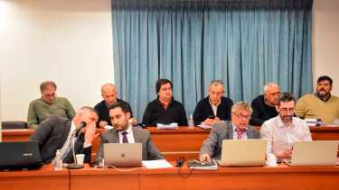 Los seis imputados, en segunda fila: Percat, Capdevilla, Córdoba, Deza, Villanueva y Bulgheroni. (Cecilia Maletti)