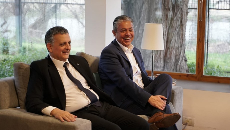 Rolando Figueroa acordó 6 millones de dólares y el asfalto de la Ruta 6 por dos áreas en Vaca Muerta