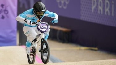 Gonzalo Molina se ubicó séptimo en las dos primeras carreras y quinto en la tercera.