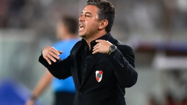 Futbol, Colo Colo vs River Plate.
Cuartos de Final, Copa Libertadores 2024.
El entrenador de River Plate Marcelo Gallardo es fotografiado contra Colo Colo durante el partido de copa libertadores disputado en el estadio Monumental en Santiago, Chile.
17/09/2024
Felipe Zanca/Photosport

Football, Colo Colo vs River Plate.
Quarter finals, Copa Libertadores 2024.
River Plate's head coach Marcelo Gallardo is pictured against Colo Colo during the copa libertadores match at the Monumental stadium in Santiago, Chile.
17/09/2024
Felipe Zanca/Photosport