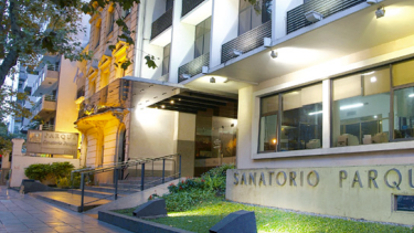 El egresado que cayó de un sexto piso fue trasladado a Rosario. Foto: web