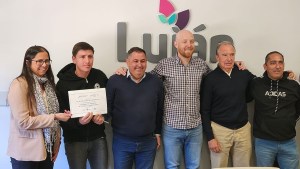 Tres clubes deportivos fueron premiados por una petrolera en Mendoza