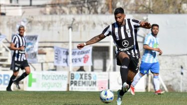 Cipolletti recibe a Sol de América de Formosa el domingo. (Foto: Matías Subat)