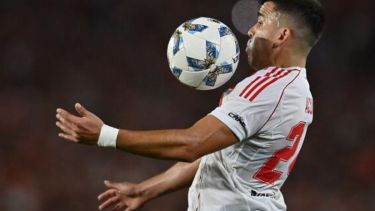 El lateral de la Selección Argentina jugó un partidazo y se rompieron las manos para aplaudirlo. (@riverplate)