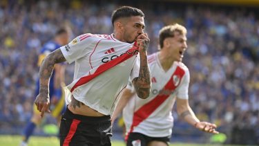 Lanzini metió el 1 a 0 para River ante Boca en la Bombonera. (Foto: @RiverPlate)