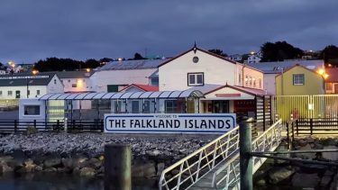 Vuelos entre Córdoba y las Islas Malvinas.