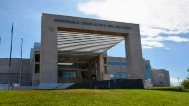 Suspendieron las actividades en la Legislatura de Neuquén por el viento. Foto: Archivo Matías Subat. 