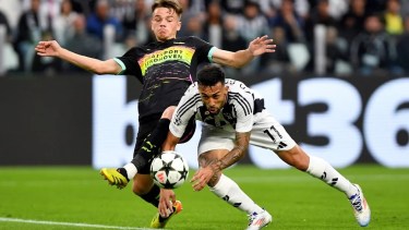 El delantero argentino marcó su primer gol con la Juventus en Champions. 
