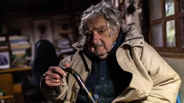 Pepe Mujica se recupera de la enfermedad que lo tiene alejado de los movimientos políticos. 