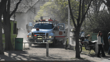 Video | Ácido tóxico en el hospital de Roca: tuvieron que llamar a los bomberos por la emergencia química