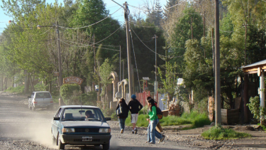 El crimen ocurrió en el barrio El Mallín de Villa La Angostura. Foto Archivo.