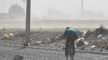 Este lunes continúa el viento en el Alto Valle de Neuquén y Río Negro. (Foto archivo: Andrés Maripe).