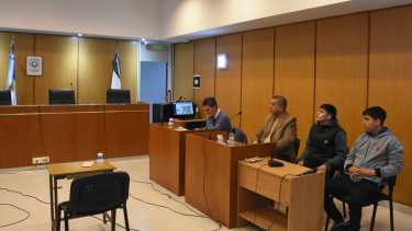 Los imputados y sus abogados defensores, en la audiencia de este miércoles. (Foto: Juan Thomes)