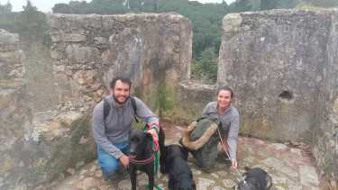 Fredy y Alejandra empezaron de nuevo en Europa sin abandonar a sus mascotas. Foto: gentileza.